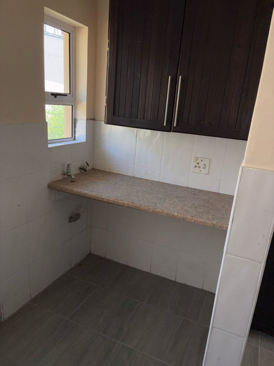 5 Bedroom Property for Sale in Beacon Bay North Eastern Cape